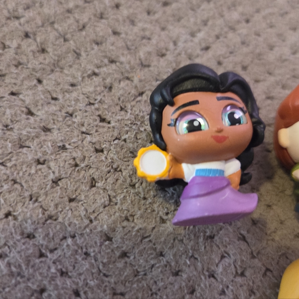 Disney Doorables The Hunchback of Notre Dame Lot Of 4! Series 12 Preowned - Picture 6 of 13